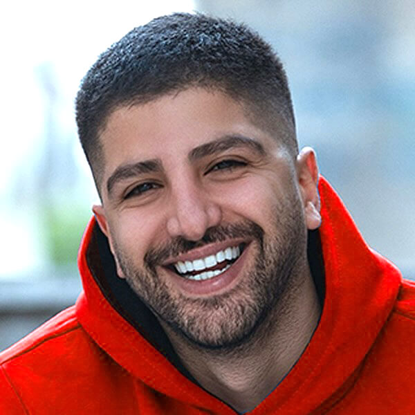 profile-behrouz-sasani-3wMYZ_eFiCs-unsplash-red-tn